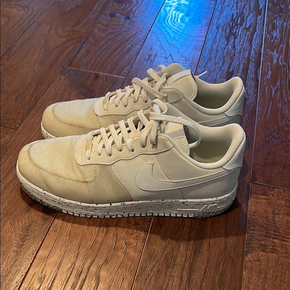 Nike Men's Off-White Sneakers